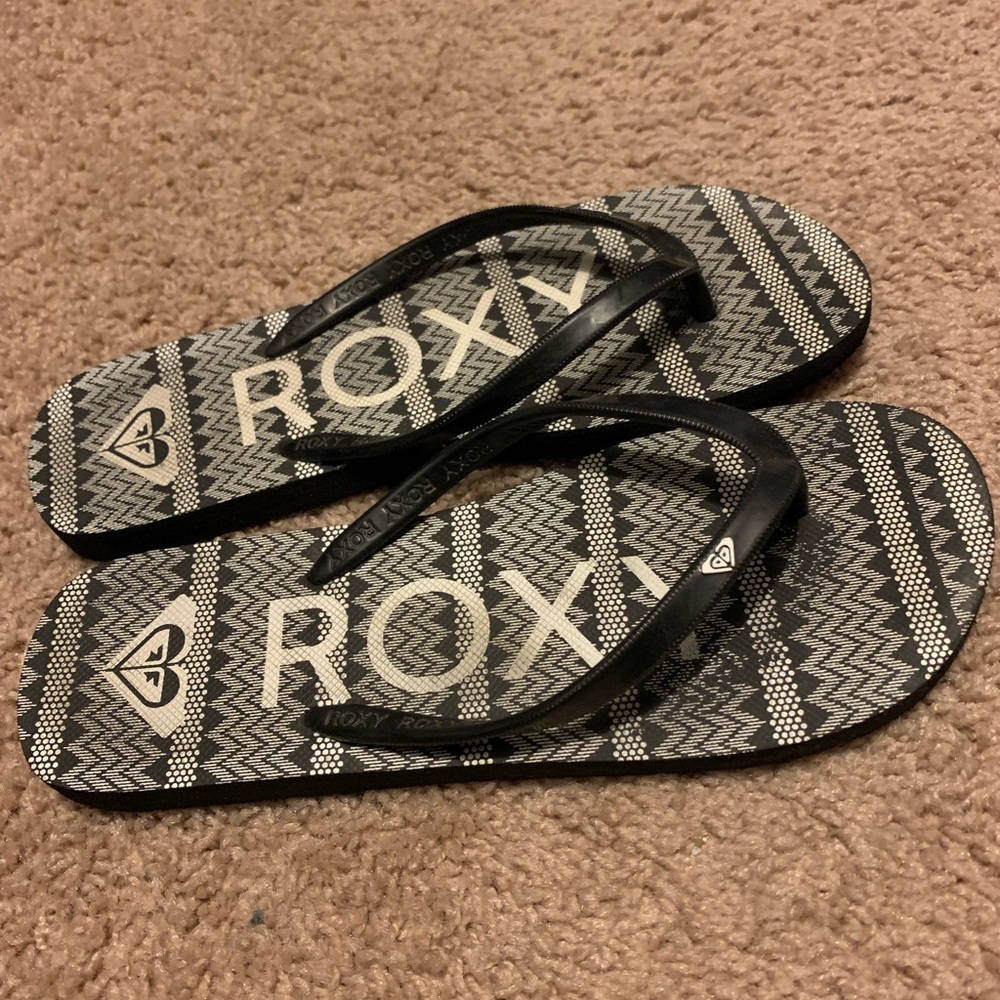Roxy Flip Flops Size 8